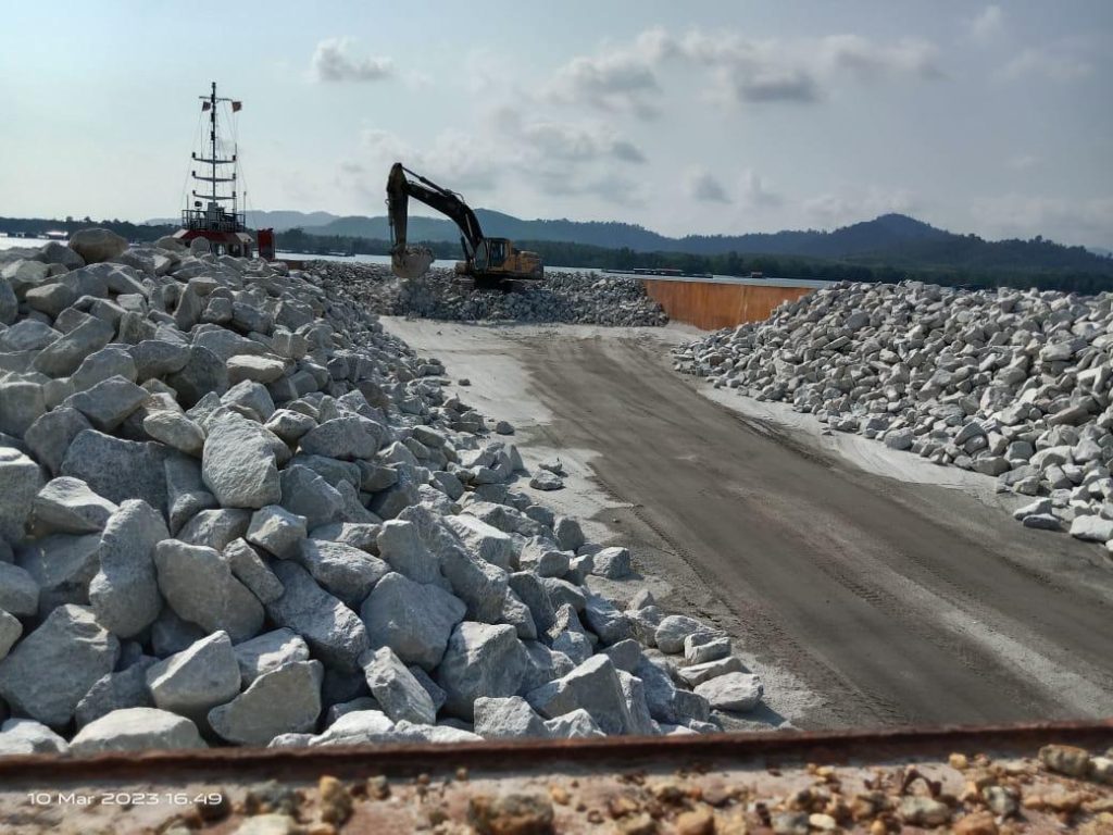 Rock Supply and Stevedoring Subcontract - Image 6