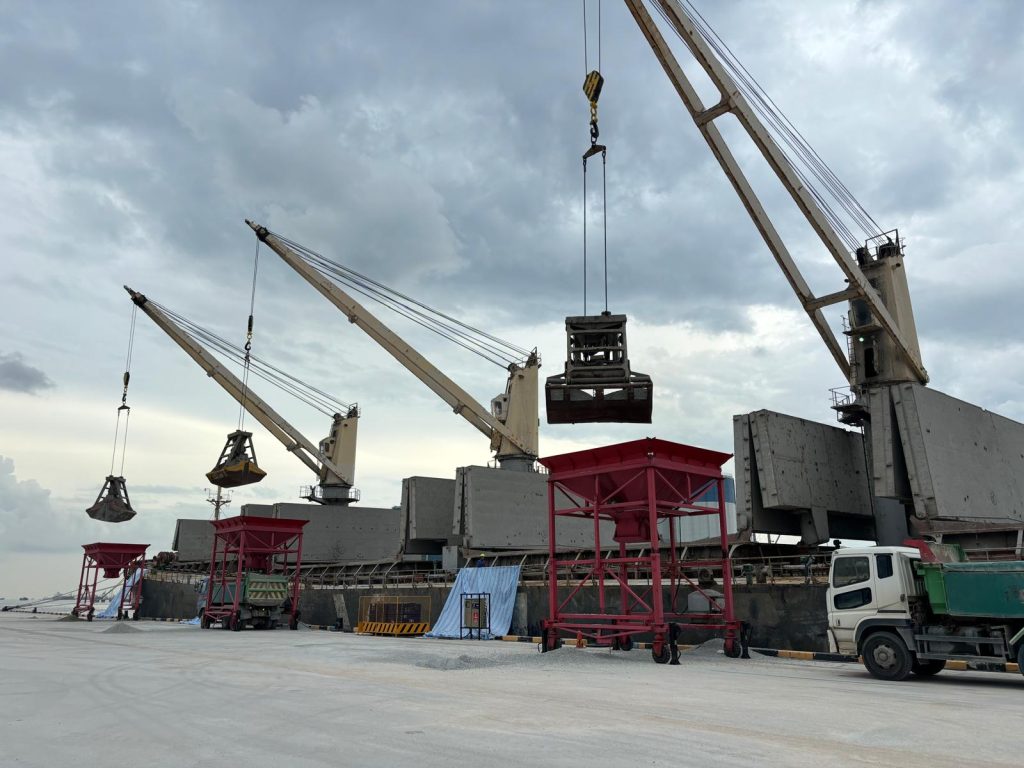 Stevedoring and Trucking Services at Jurong Port Ready-Mix Ecosystem - Image 3